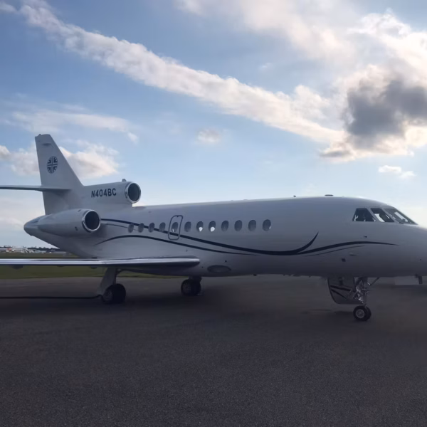 FALCON 900B - Image 9