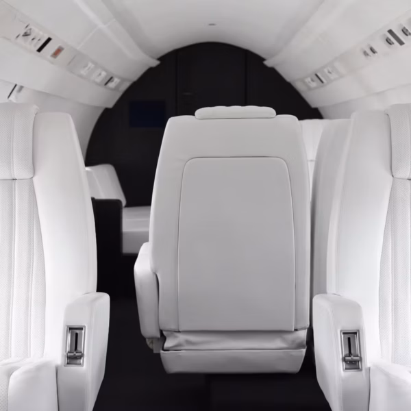 FALCON 900B - Image 13