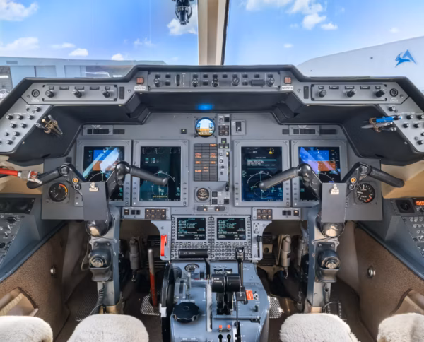 2006 HAWKER 800XPi - Image 3