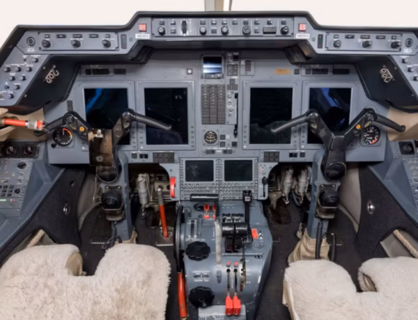 2006 Hawker 800XP - Image 6